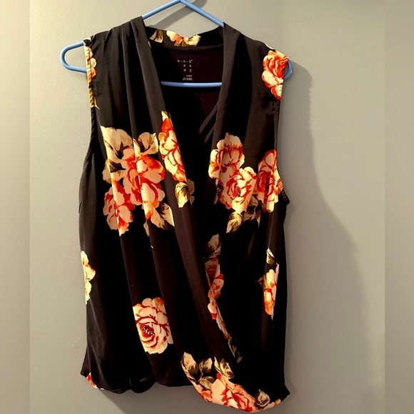 a new day Tops - A New Day Rose Floral & Dressy Ballooned Cross Front Dressy Blouse Womens Sz L